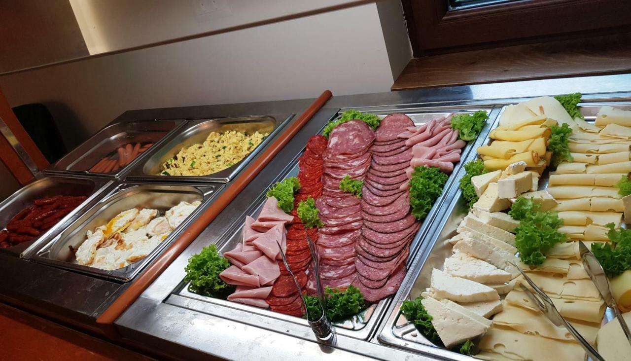 Lostrita - Pastravarie, Hotel & Spa Baia Mare Ngoại thất bức ảnh